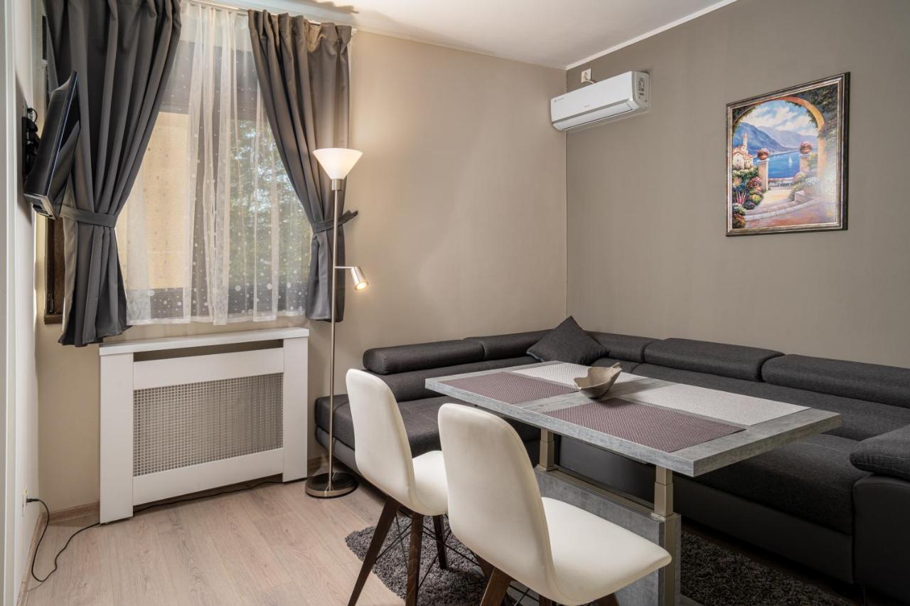 Casa 86 Appartement Boekarest Buitenkant foto